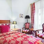 מלון Arcadia Boutique 4*