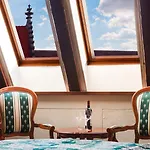 מלון Arcadia Boutique 4*