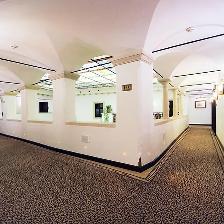 Отель Arcadia Boutique 4*