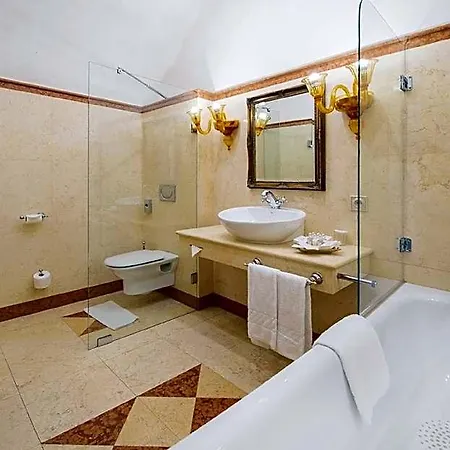 Arcadia Boutique Hotel