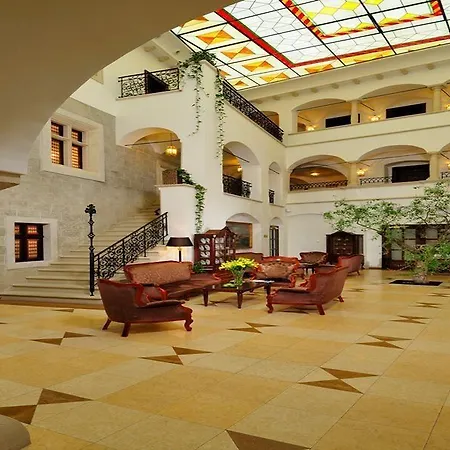 Arcadia Boutique 4*
