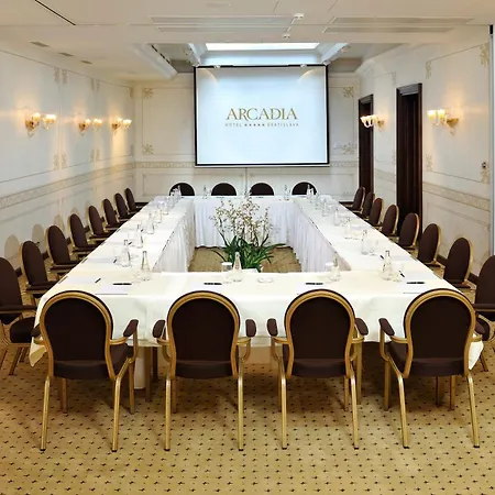 Arcadia Boutique 4* براتسيلافا