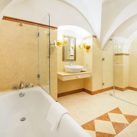 Arcadia Boutique Hotel 4*